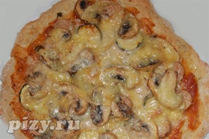 Рецепт грибной пиццы с анчоусами и сосисками